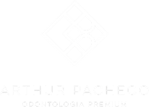 logo-arthur-vertical-branca